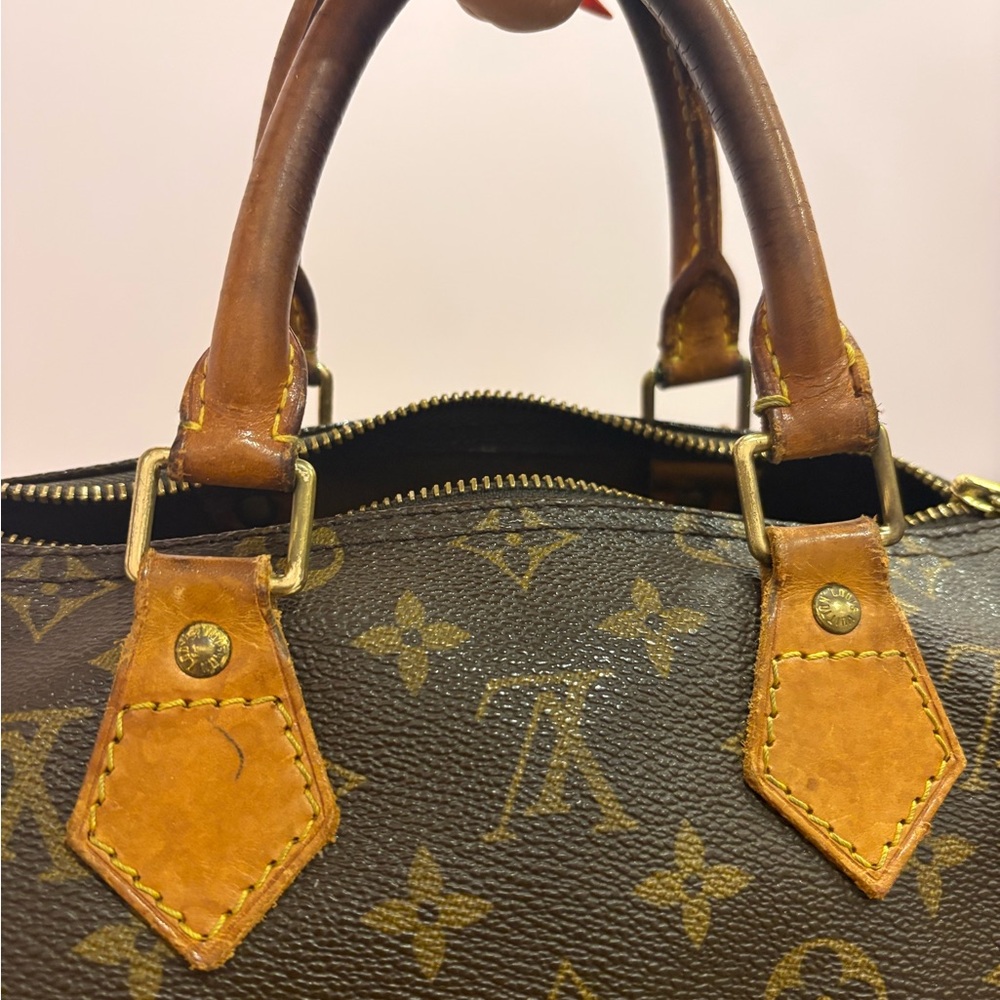 Louis Vuitton Classic Monogram Satchel Speedy 25 - Picture 6 of 12